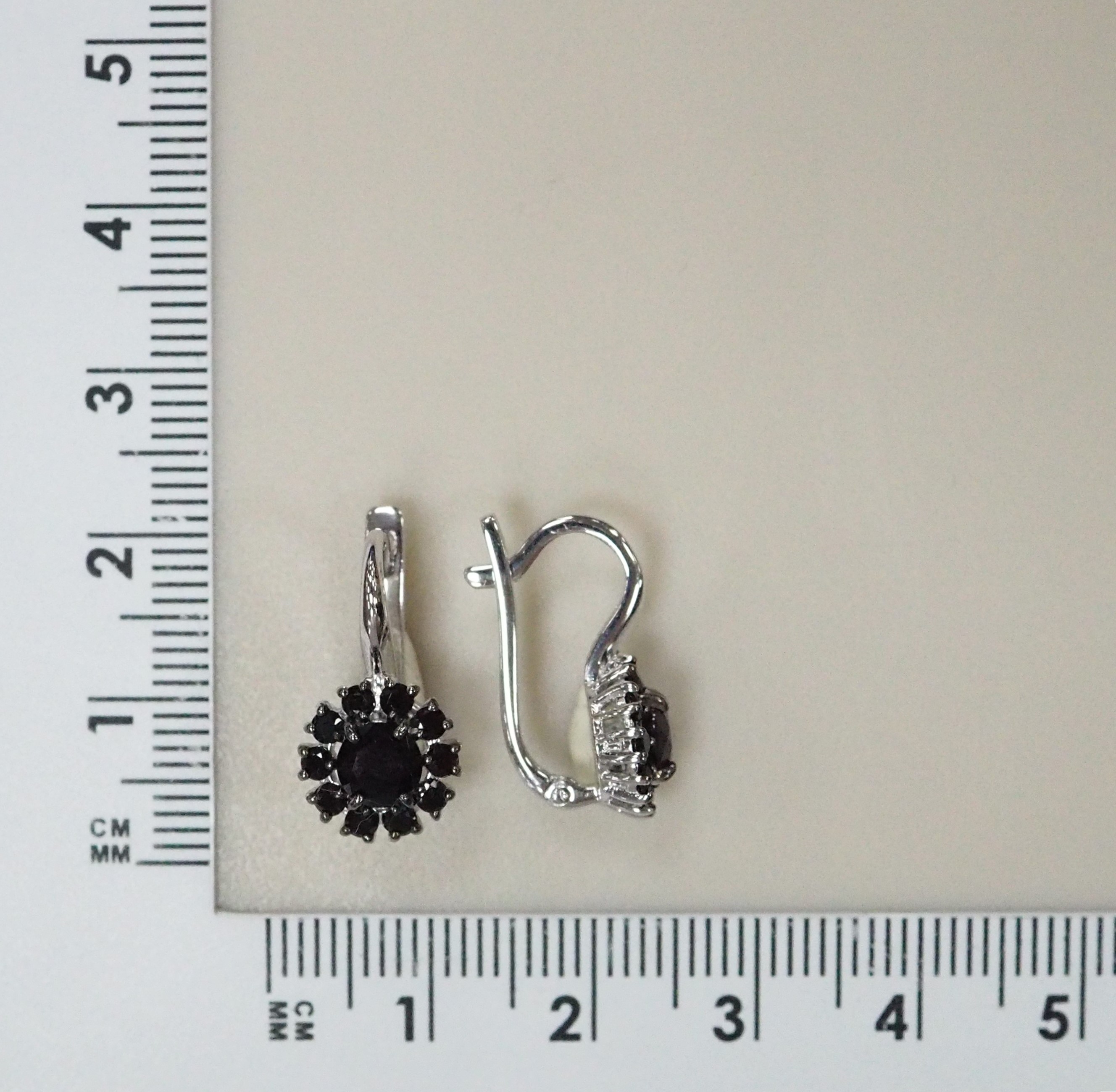 Серебряные серьги с черными турмалинами